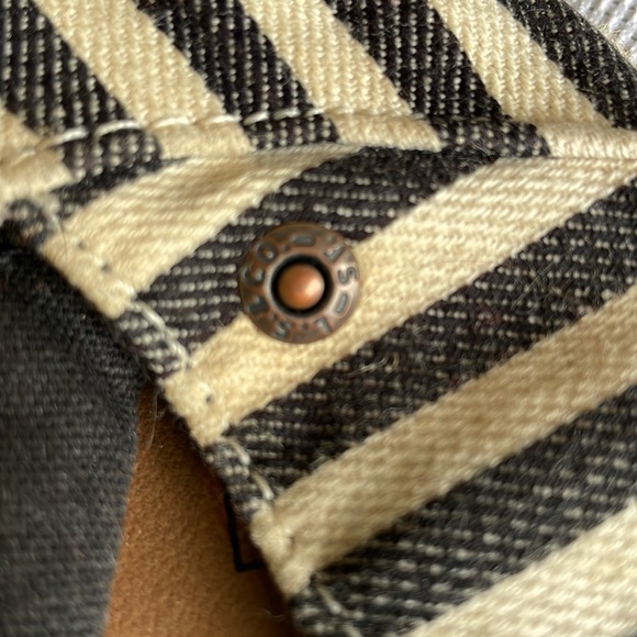 Signature by Levi Strauss Flats. Size 9 - Picture 2 of 7